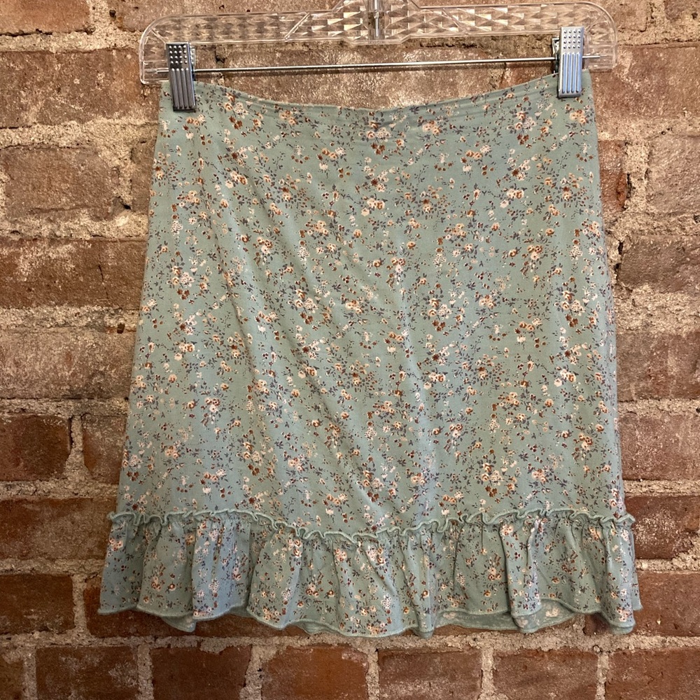 Brandy Melville mini skirt